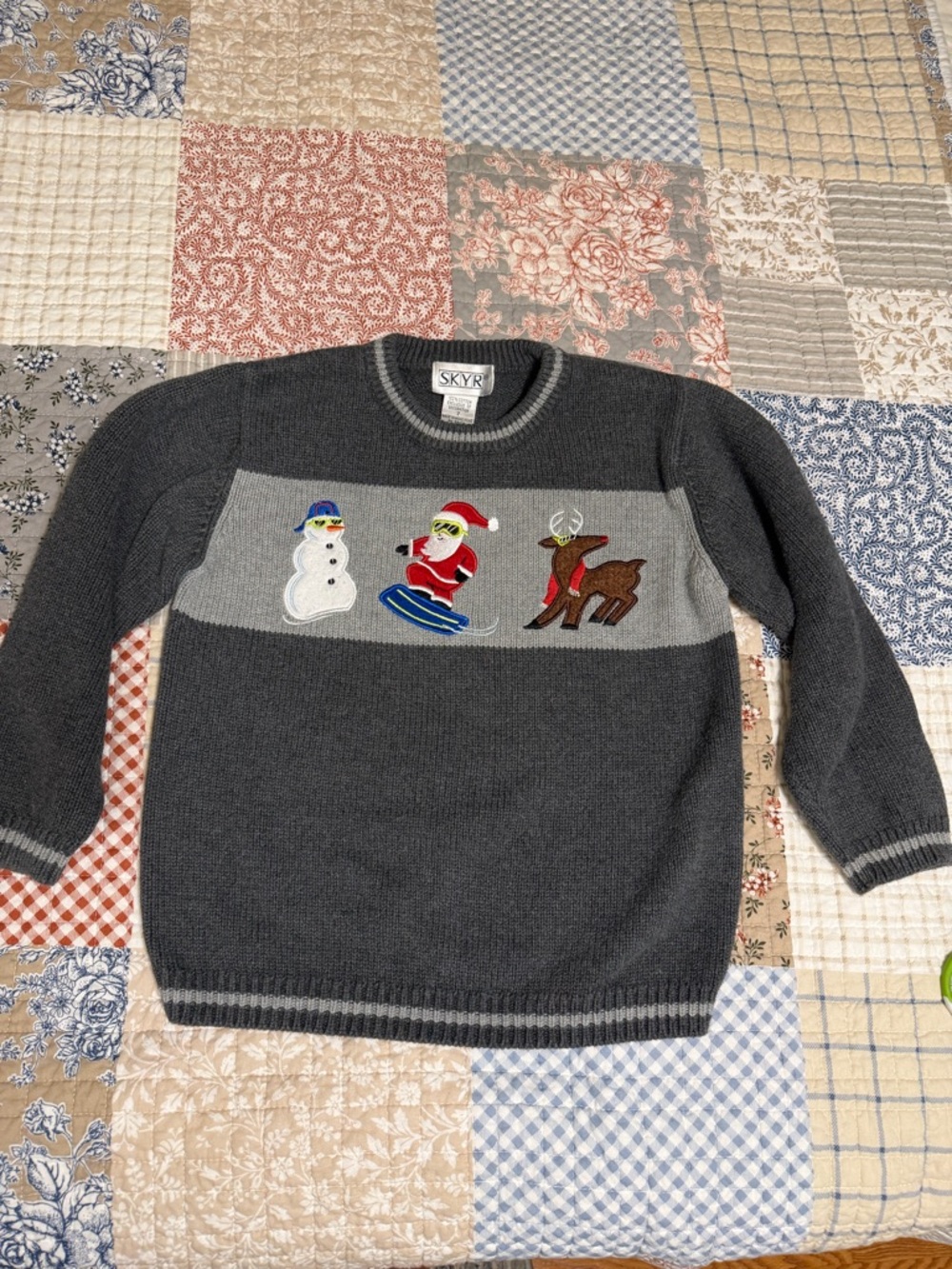 Sky Men’s Charcoal and Light Gray Crewneck Holiday Sweater with Appliqué